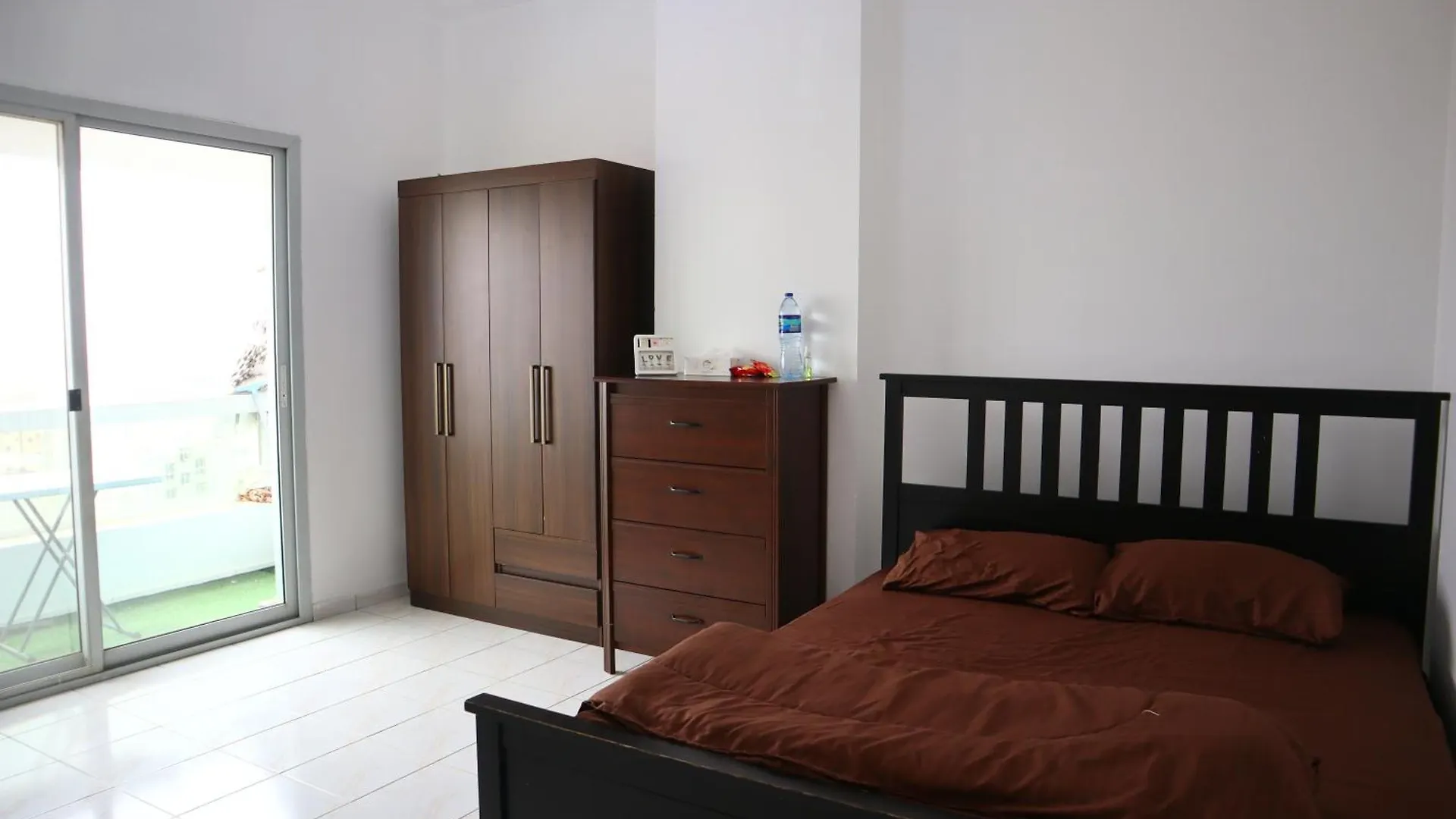 Tobby\'S - Cozy Stay In The Heart Of Sharjah With Balcony - For Families Only Or Executive Ladies - With 2 Shared Washrooms contacts